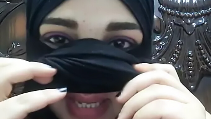 Noor Elmasry A Malbn Awi Sharmota V Porno Videu S Tango Tematikou