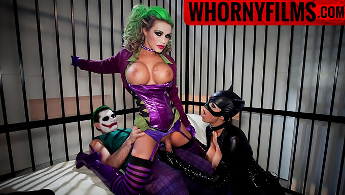 Hartes Abspritzen In Cosplay: Joker Und Katzenfrau Wilder Dreier - Whorny Filme