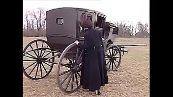 Europese Babe Krijgt Haar Lading Hardcore Seks In Een Buggy!