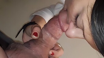 Teen (18+) Gets Fucked In The Toilet